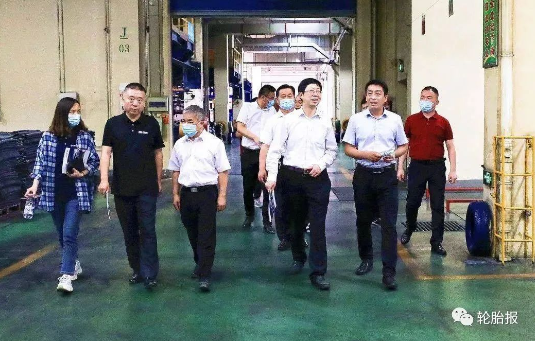 雙錢輪胎董事長(zhǎng)考察豐源輪胎