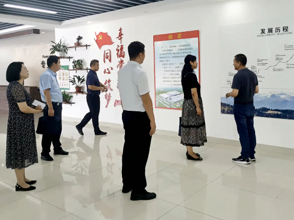 濰坊市委辦公室檔案科科長、四級調(diào)研員王春燕一行蒞臨山東美晨工業(yè)集團(tuán)有限公司，對該公司的檔案工作進(jìn)行了全面檢查與調(diào)研。此次調(diào)研得到了諸城市檔案館館長邵忠政和山東美晨工業(yè)集團(tuán)有限公司總經(jīng)理李瑞龍的陪同。